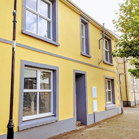 Отель Dursley House Whitland Экстерьер фото